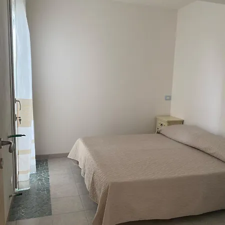 Borgo Del Tennis - Sa Ventana 2 Bed & Breakfast Badesi