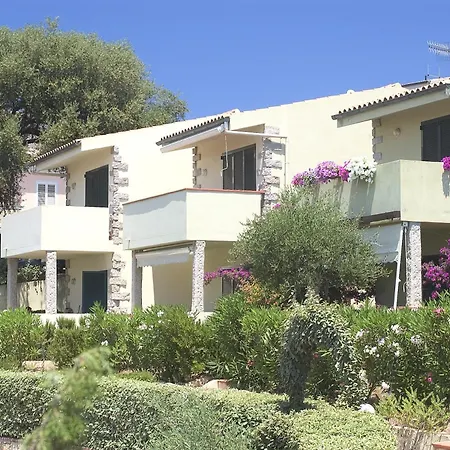 Borgo Del Tennis - Sa Ventana 2 Bed & Breakfast Badesi